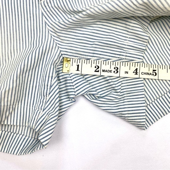 GAP Railroad Stripe City Short Mid-Rise Chinos Blue & White Size 4 (EUC) - Picture 11 of 13